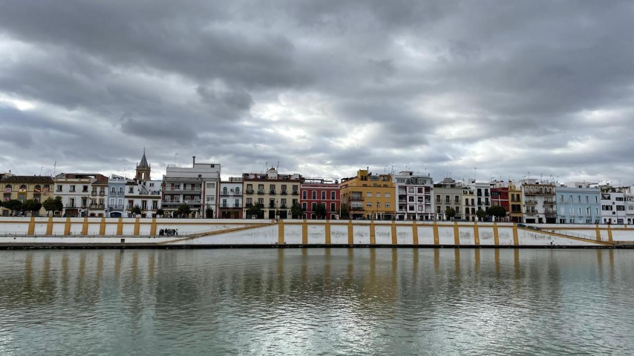 Apartamentos RG Resitur Sevilla Bagian luar foto